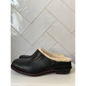 UGG Womens Size 6.5 Black Leather Clogs shearling lined / excellent condition